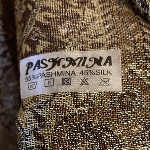 Pashmina in shades of brown
